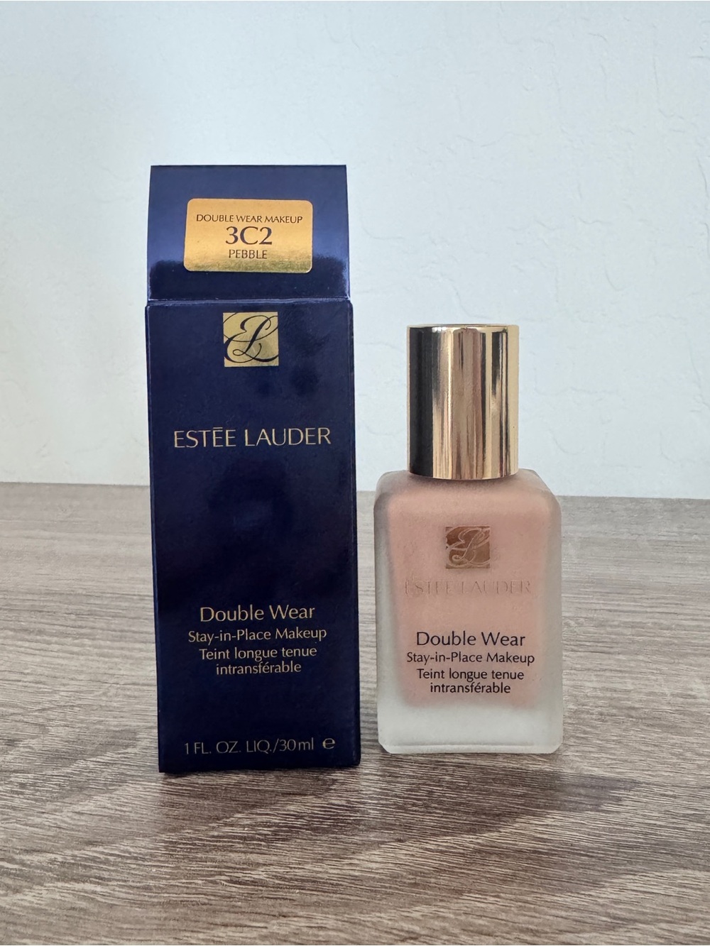 Estee Lauder Double Wear Stay-in-Place Makeup 3C2 Pebble